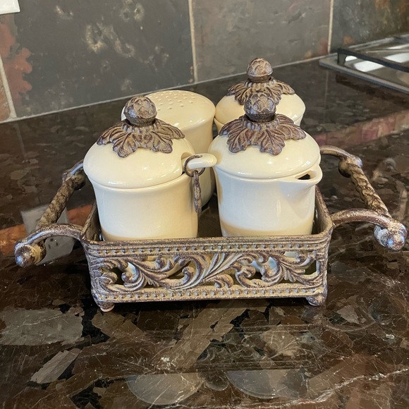 Coffee/Tea Hostess Set
Gracious Goods Acanthus Leaf Collection! 🎉 - Picture 1 of 12